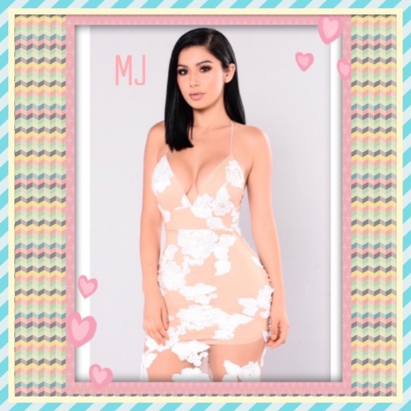 🎀Lace Maxi Dress🎀 - Picture 5 of 5